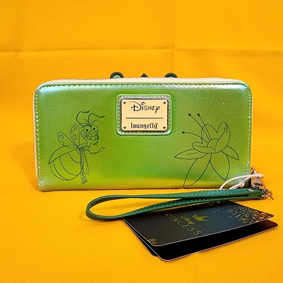 Loungefly Disney Princess & The Frog Tiana Crown Iridescent Wristlet Wallet NEW - Picture 5 of 12